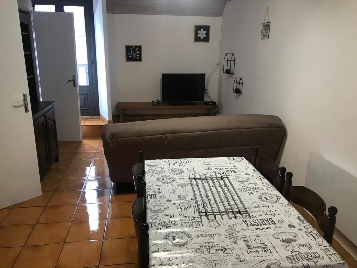Chez Sarre Apartment Bareilles Exterior photo
